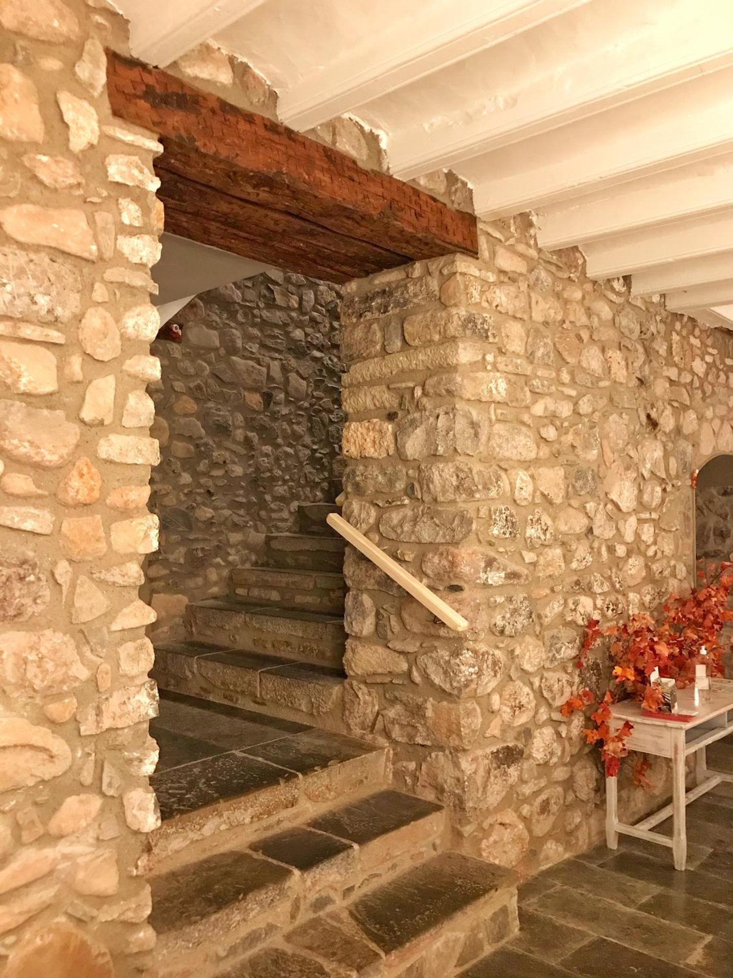 El Castell De La Pobla De Lillet (Adults Only) Villa Exterior photo