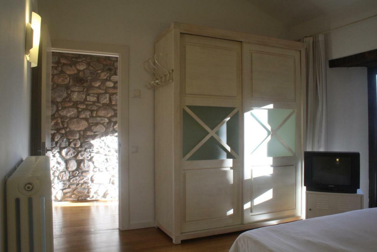 El Castell De La Pobla De Lillet (Adults Only) Villa Exterior photo