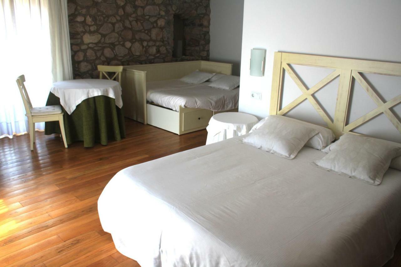 El Castell De La Pobla De Lillet (Adults Only) Villa Exterior photo