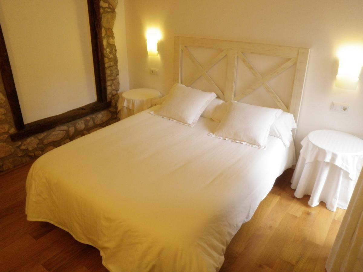 El Castell De La Pobla De Lillet (Adults Only) Villa Exterior photo